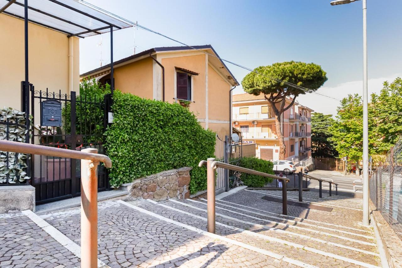 Alloggio Turistico Giuly Id 3807 Monte Porzio Catone Bagian luar foto