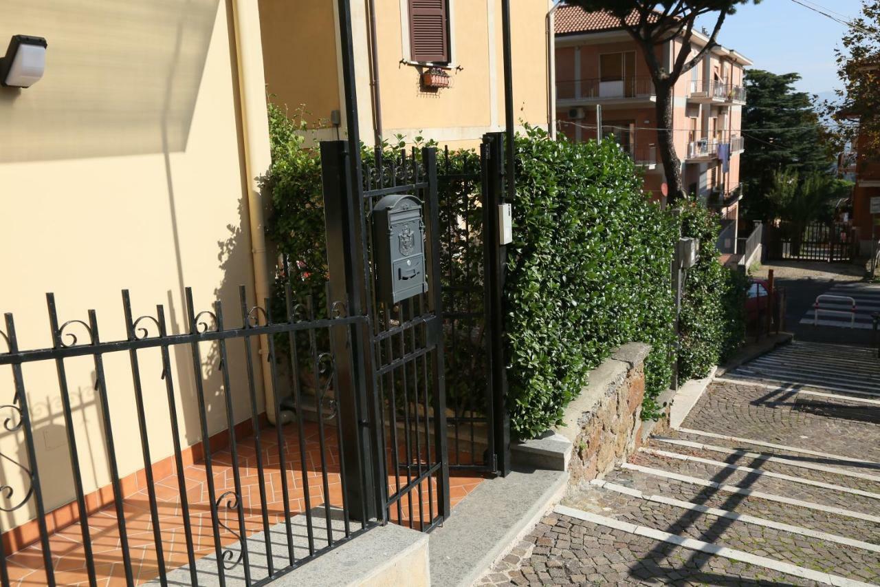 Alloggio Turistico Giuly Id 3807 Monte Porzio Catone Bagian luar foto
